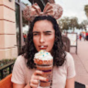 Meet your Posher, Vanlly villar